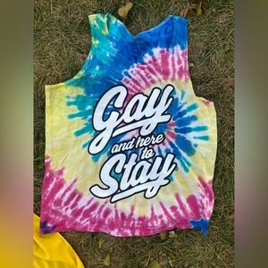 GAY IS HERE TO SLAY TANK TOP TIE DYE L
